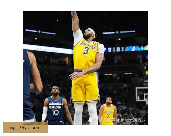 华子比赛中谈橄榄球康利感叹困难 华子比赛中谈橄榄球康利感叹困难